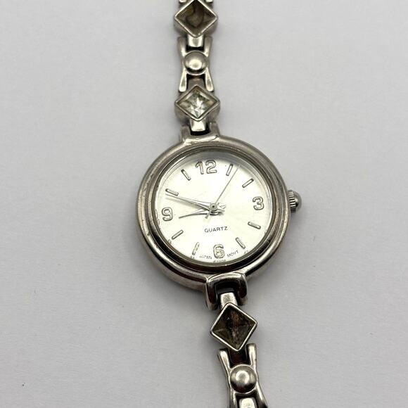 Y2K Crystal Quartz Watch - Picture 3 of 5